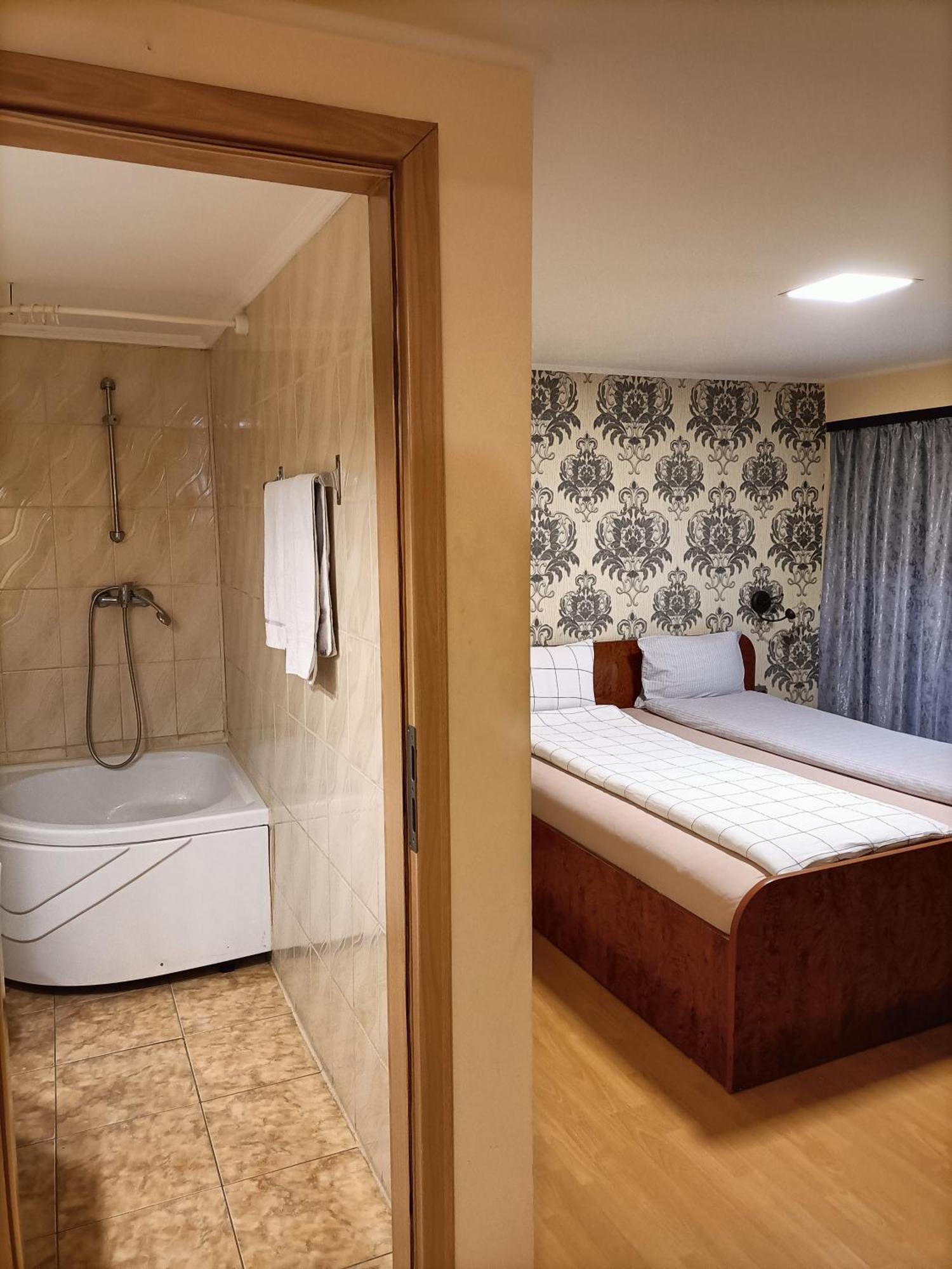 Casa Heidi Hotel Timişoara Buitenkant foto
