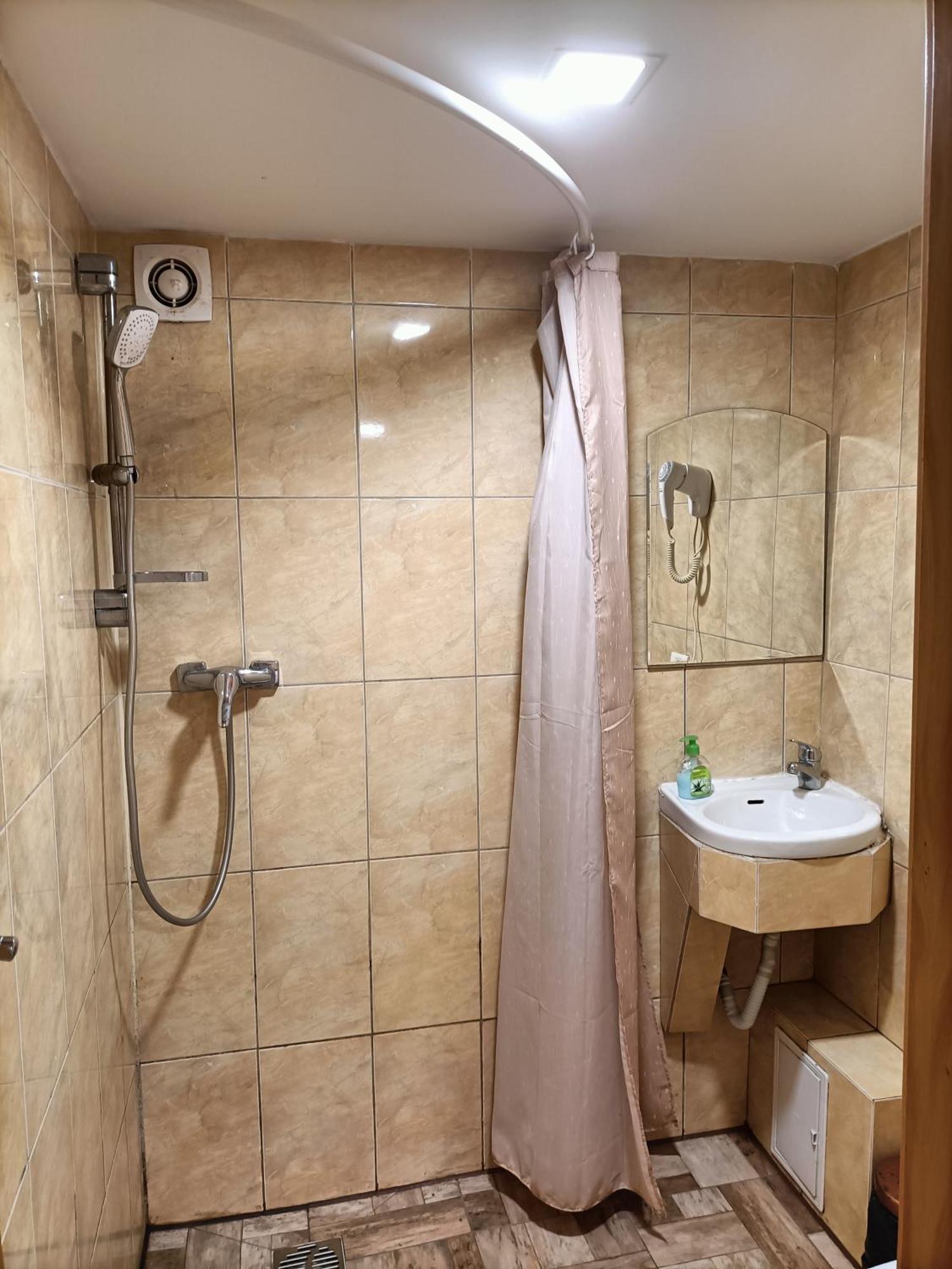 Casa Heidi Hotel Timişoara Buitenkant foto
