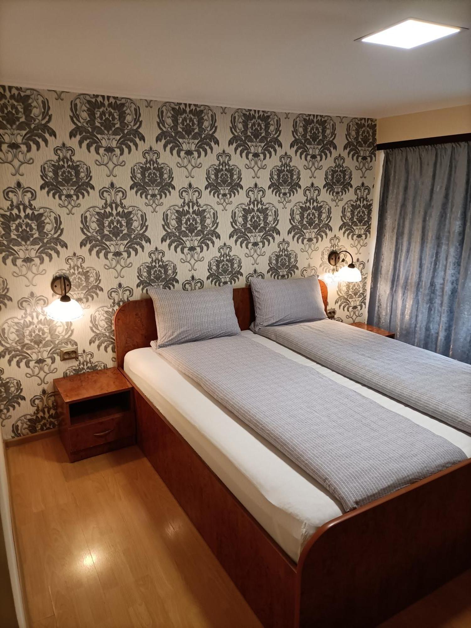 Casa Heidi Hotel Timişoara Buitenkant foto