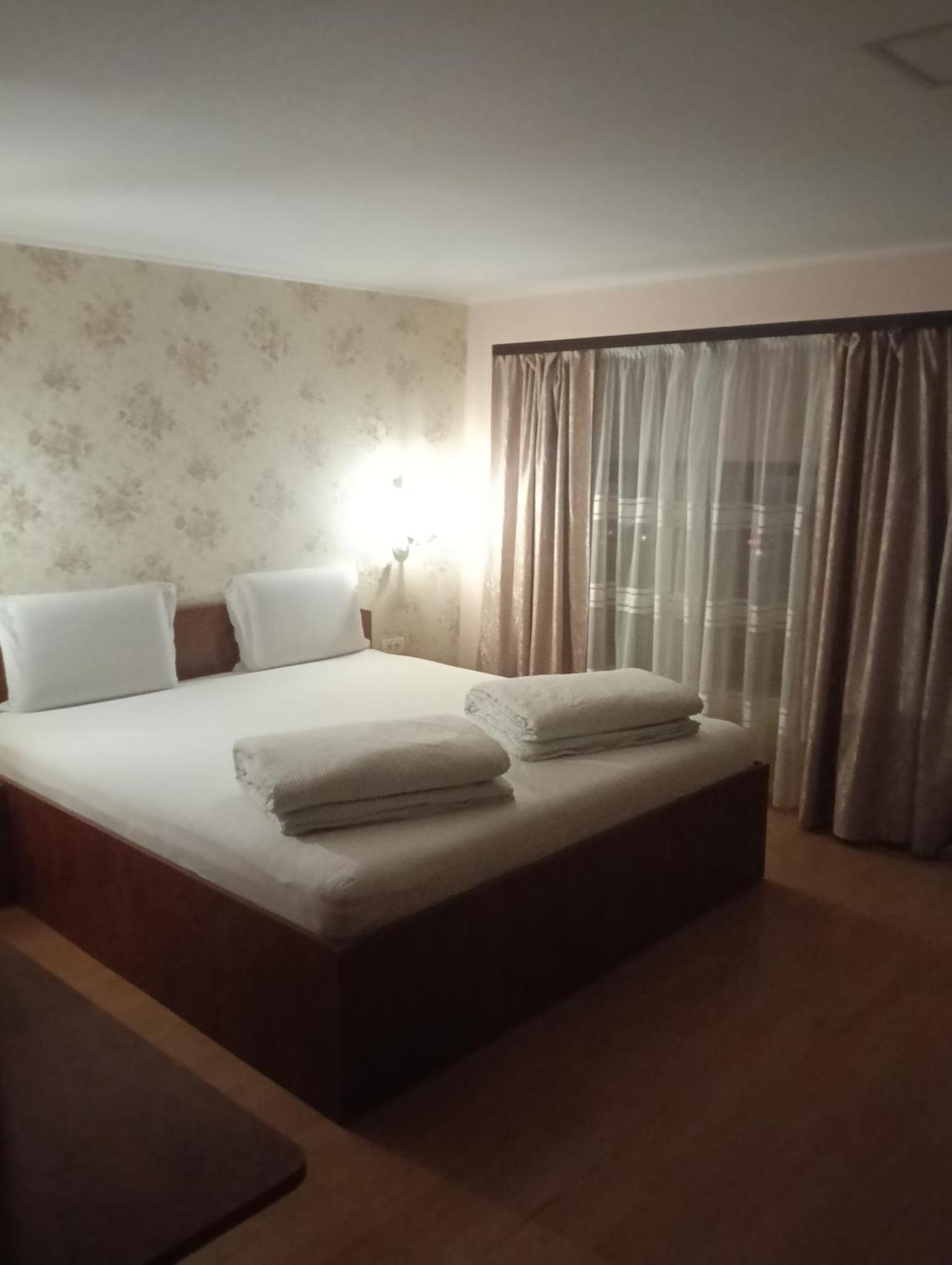 Casa Heidi Hotel Timişoara Kamer foto
