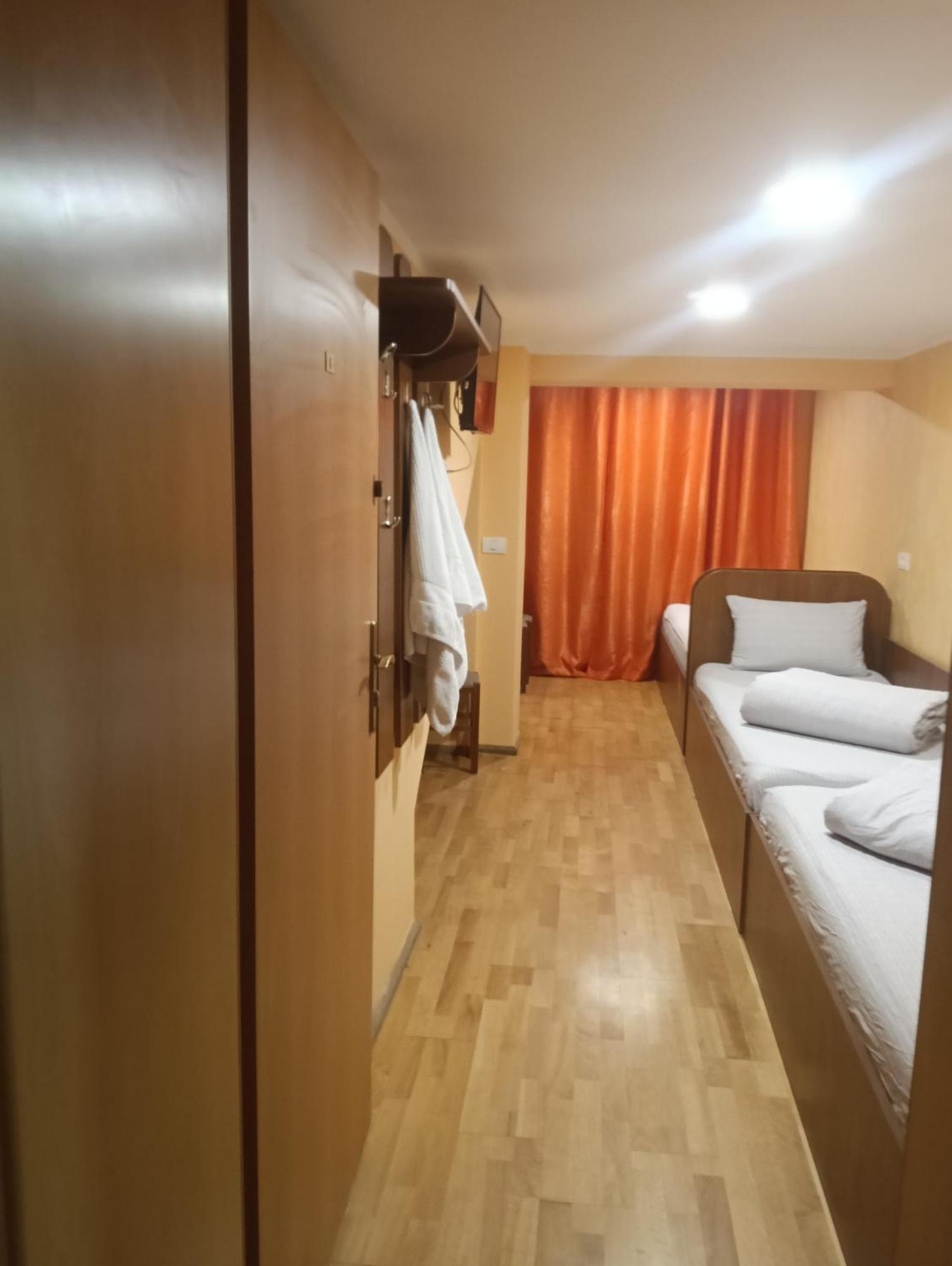 Casa Heidi Hotel Timişoara Kamer foto